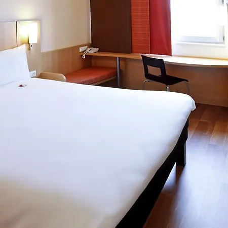 Dc International Hotel 3*